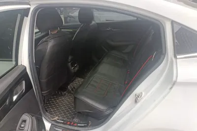 Roewe i5 2021, 23200 км, за 7378 USD - фото 17