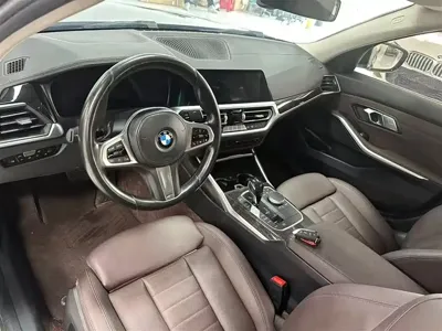 BMW 3 Series 2021, 80000 км, за 23137.27 USD