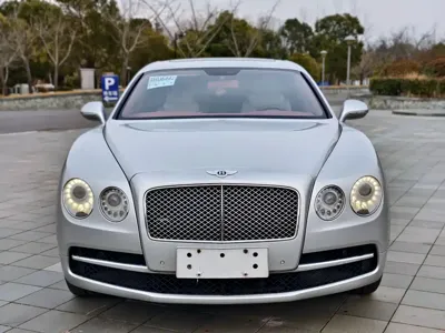 Bentley Flying Spur 2016, 160000 км, за 73394.69 USD
