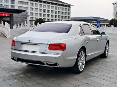 Bentley Flying Spur 2016, 160000 км, за 73394.69 USD - фото 10