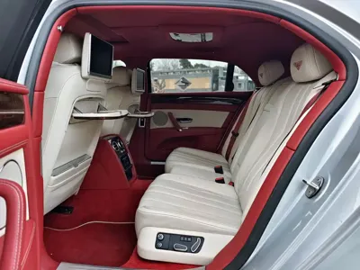 Bentley Flying Spur 2016, 160000 км, за 73394.69 USD - фото 16