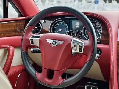 Bentley Flying Spur 2016, 160000 км, за 73394.69 USD - фото 22