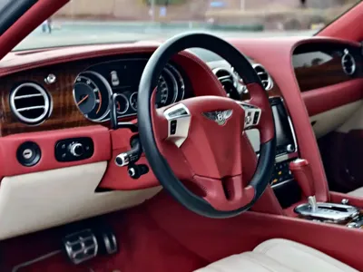 Bentley Flying Spur 2016, 160000 км, за 73394.69 USD - фото 25