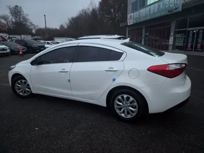 Kia K3 2014, 81000 км, за 3957.71 USD