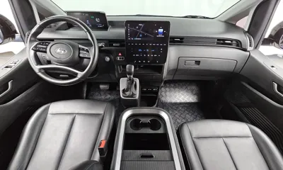 Hyundai Staria 2022, 131636 км, за 11530.95 USD - фото 7