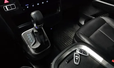 Hyundai Staria 2022, 89837 км, за 15960.92 USD - фото 9