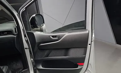 Hyundai Staria 2022, 89837 км, за 15960.92 USD - фото 25