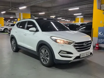 Hyundai Tucson 2018, 90400 км, за 9621.01 USD