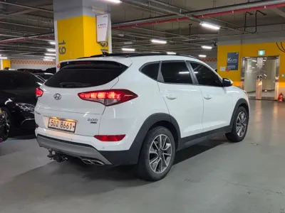 Hyundai Tucson 2018, 90400 км, за 9621.01 USD