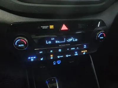 Hyundai Tucson 2018, 90400 км, за 9621.01 USD - фото 15