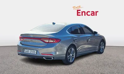 Hyundai Grandeur 2017, 124918 км, за 8530.31 USD