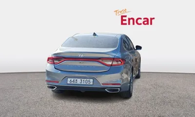 Hyundai Grandeur 2017, 124918 км, за 8530.31 USD