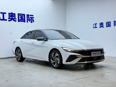 Hyundai Elantra 2023, 18000 км, за 15126.25 USD