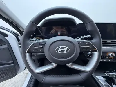 Hyundai Elantra 2023, 18000 км, за 15126.25 USD - фото 8
