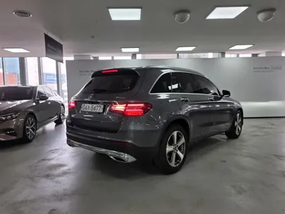 Mercedes-Benz GLC-Class 2018, 71631 км, за 15276.6 USD