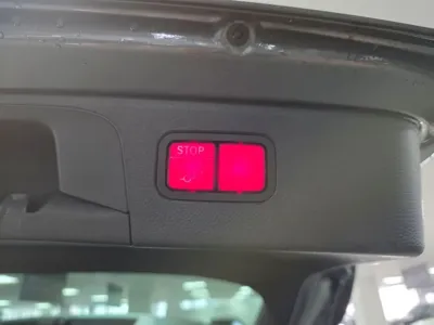 Mercedes-Benz GLC-Class 2018, 71631 км, за 15276.6 USD - фото 11