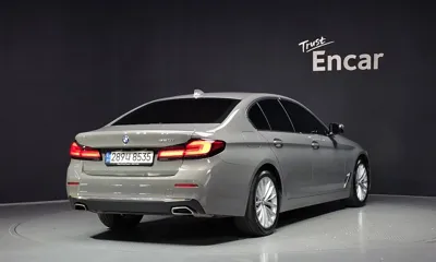 BMW 5-Series 2022, 69143 км, за 21136.93 USD