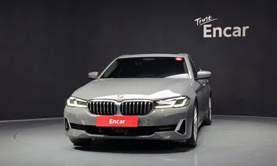 BMW 5-Series 2022, 69143 км, за 21136.93 USD