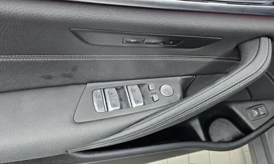BMW 5-Series 2022, 69143 км, за 20967.63 USD - фото 28