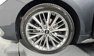 Hyundai Grandeur 2018, 108925 км, за 9311.71 USD
