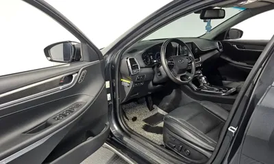 Hyundai Grandeur 2018, 108925 км, за 9311.71 USD - фото 10