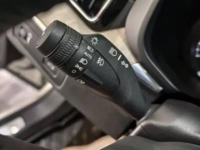 Volvo XC60 2020, 137000 км, за 16156.25 USD - фото 9