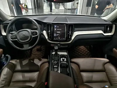 Volvo XC60 2020, 137000 км, за 16156.25 USD - фото 17