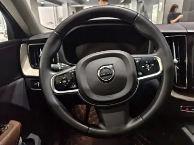 Volvo XC60 2020, 137000 км, за 16156.25 USD - фото 18