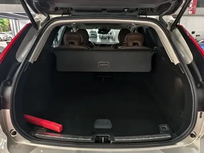 Volvo XC60 2020, 137000 км, за 16156.25 USD - фото 24