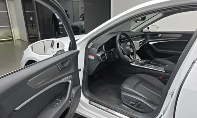 Audi A6 2020, 74660 км, за 17854.8 USD - фото 10