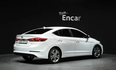 Hyundai Avante 2018, 116097 км, за 6049.97 USD