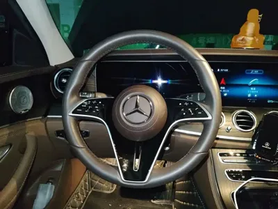 Mercedes-Benz E-Class 2023, 18900 км, за 48519.9 USD