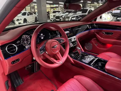Bentley Flying Spur 2021, 11000 км, за 156885.91 USD