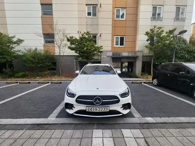 Mercedes-Benz E-Class · 2023 год