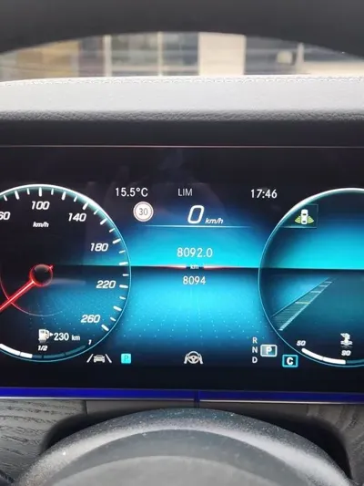 Mercedes-Benz E-Class 2023, 8500 км, за 31009.79 USD - фото 6