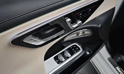 Mercedes-Benz E-Class 2025, 9441 км, за 58765.24 USD - фото 20