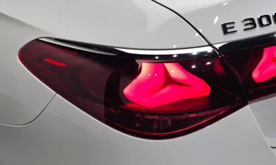 Mercedes-Benz E-Class 2025, 9441 км, за 58765.24 USD - фото 23