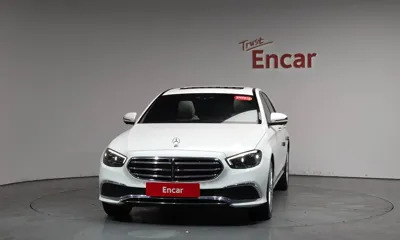 Mercedes-Benz E-Class 2022, 54648 км, за 26906.92 USD