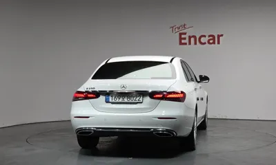 Mercedes-Benz E-Class 2022, 54648 км, за 26906.92 USD