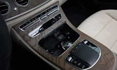 Mercedes-Benz E-Class 2022, 54648 км, за 26906.92 USD - фото 17