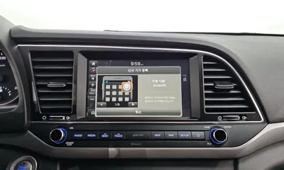 Hyundai Avante 2018, 59814 км, за 6498.62 USD - фото 14