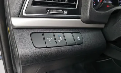 Hyundai Avante 2018, 59814 км, за 6498.62 USD - фото 16