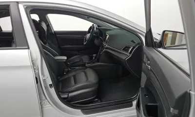 Hyundai Avante 2018, 59814 км, за 6498.62 USD - фото 18