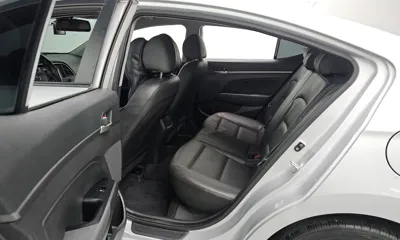 Hyundai Avante 2018, 59814 км, за 6498.62 USD - фото 19