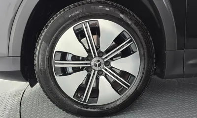 Mercedes-Benz EQB 2023, 64154 км, за 24267.16 USD