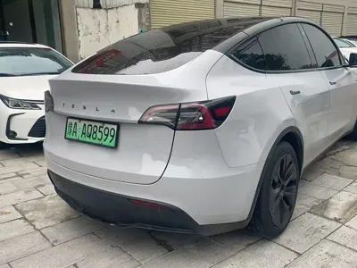 Tesla Model Y 2023, 80000 км, за 23545.34 USD - фото 6