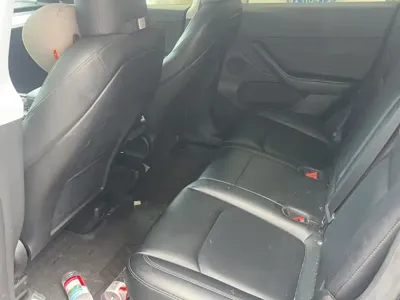 Tesla Model Y 2023, 80000 км, за 23545.34 USD - фото 8