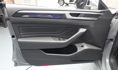 Volkswagen Arteon 2023, 48653 км, за 19218.25 USD - фото 24