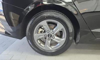 Kia K5 2021, 81058 км, за 9562.85 USD