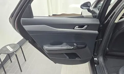 Kia K5 2021, 81058 км, за 9562.85 USD - фото 25